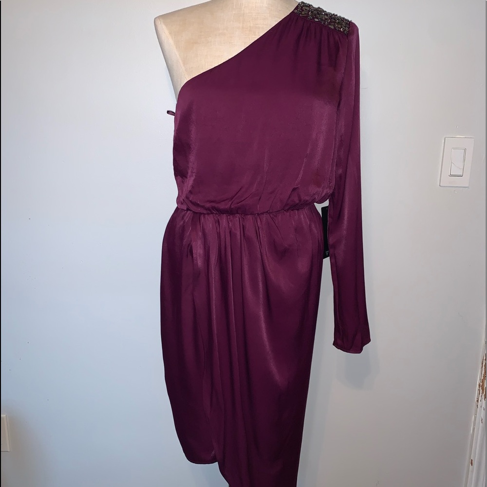 One shoulder sequined dress
